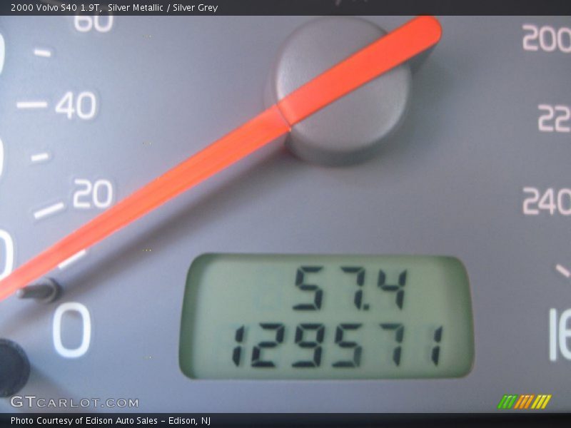 Silver Metallic / Silver Grey 2000 Volvo S40 1.9T