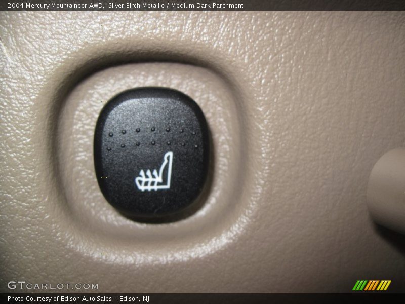 Silver Birch Metallic / Medium Dark Parchment 2004 Mercury Mountaineer AWD