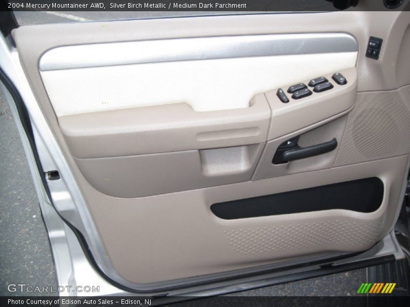 Silver Birch Metallic / Medium Dark Parchment 2004 Mercury Mountaineer AWD