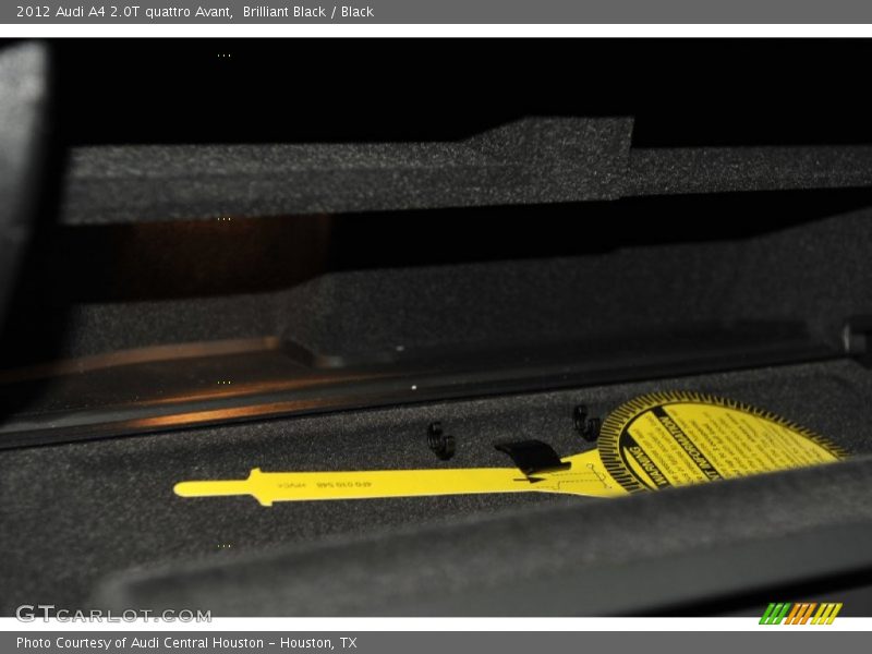 Brilliant Black / Black 2012 Audi A4 2.0T quattro Avant