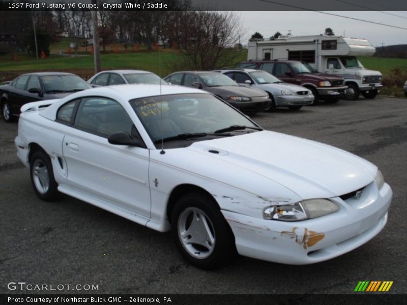 Crystal White / Saddle 1997 Ford Mustang V6 Coupe