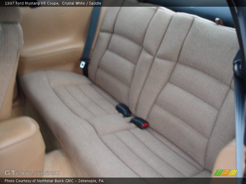 rear seats - 1997 Ford Mustang V6 Coupe