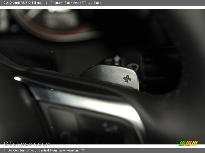 Phantom Black Pearl Effect / Black 2012 Audi R8 5.2 FSI quattro