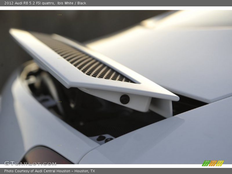 Rear spoiler - 2012 Audi R8 5.2 FSI quattro