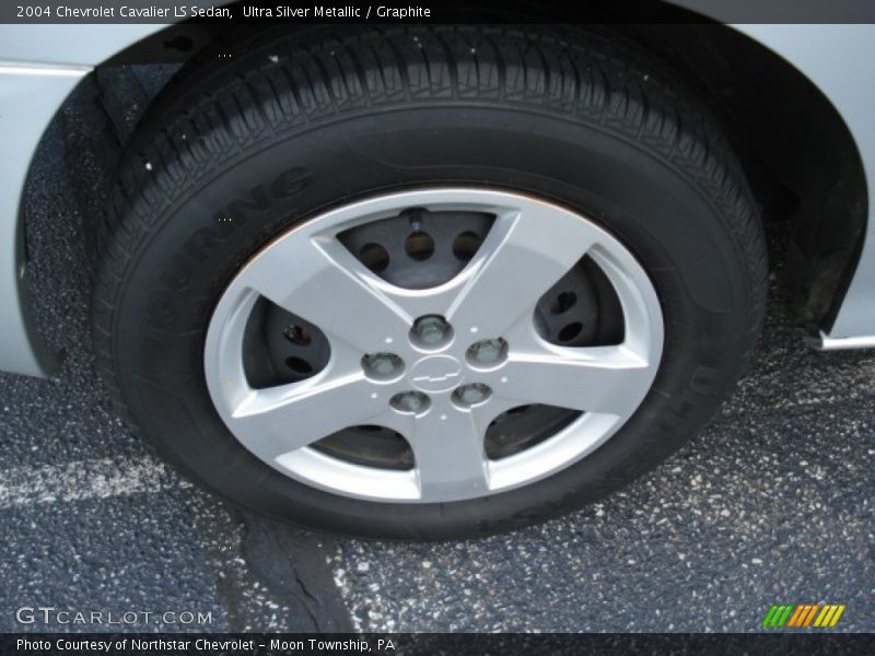 Ultra Silver Metallic / Graphite 2004 Chevrolet Cavalier LS Sedan