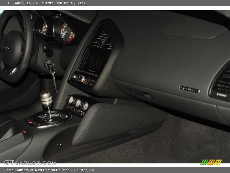 Dashboard of 2012 R8 5.2 FSI quattro