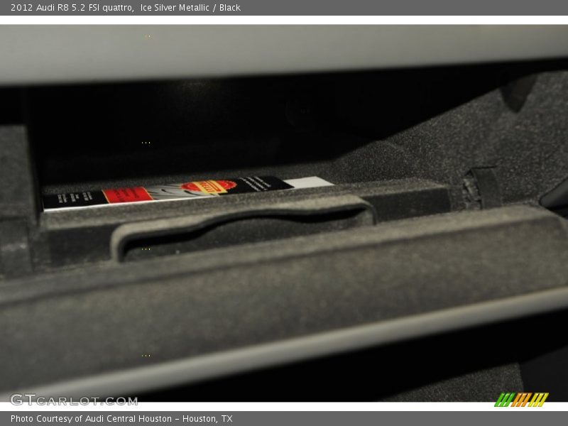 Ice Silver Metallic / Black 2012 Audi R8 5.2 FSI quattro