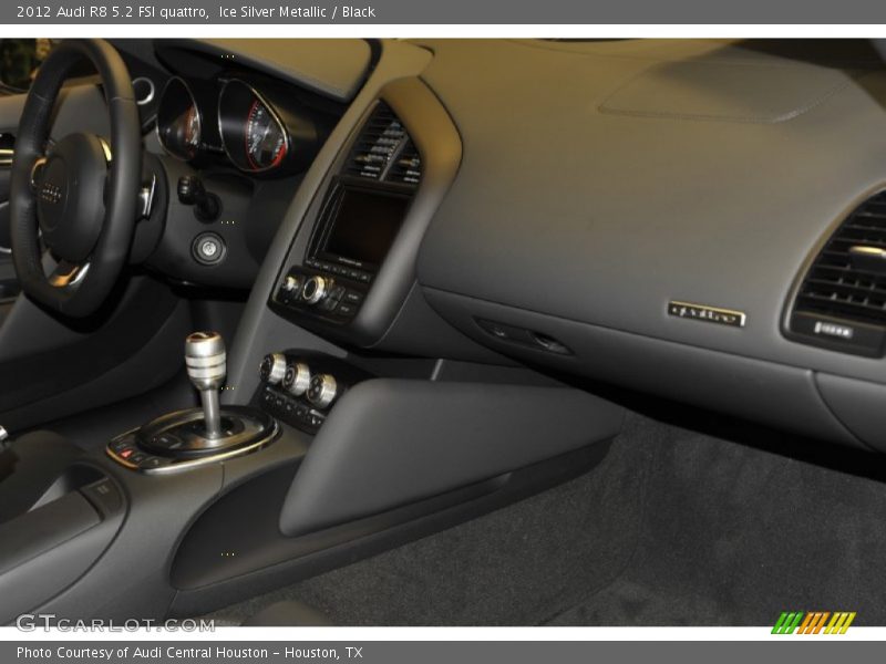 Dashboard of 2012 R8 5.2 FSI quattro