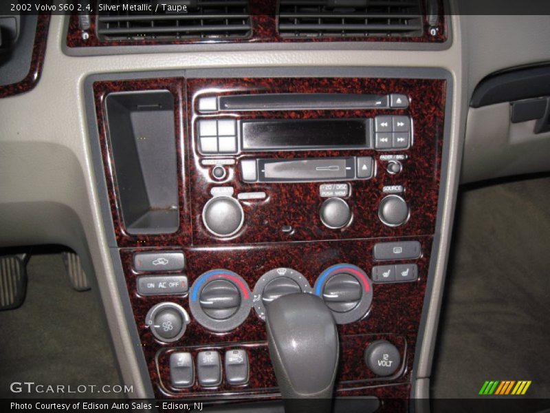 Silver Metallic / Taupe 2002 Volvo S60 2.4