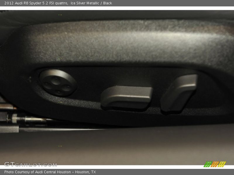 Ice Silver Metallic / Black 2012 Audi R8 Spyder 5.2 FSI quattro