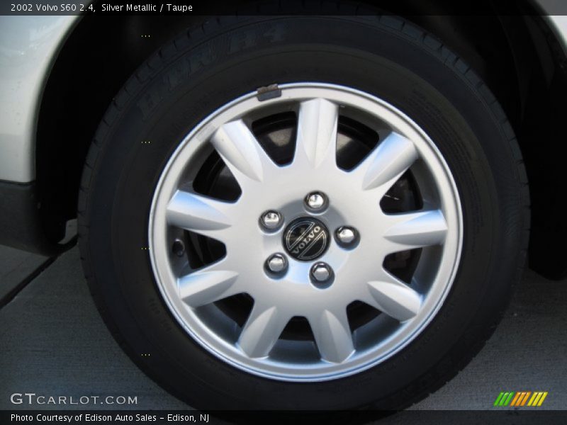 Silver Metallic / Taupe 2002 Volvo S60 2.4