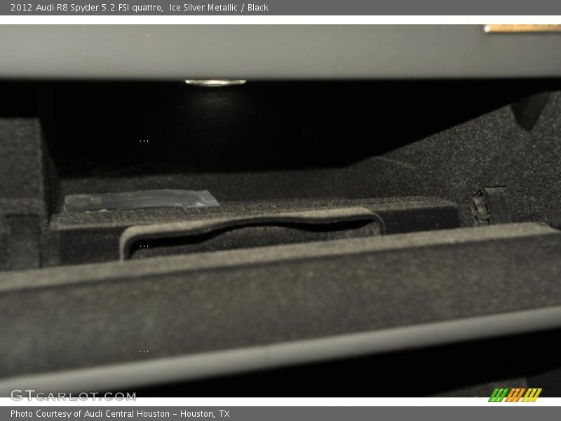Ice Silver Metallic / Black 2012 Audi R8 Spyder 5.2 FSI quattro