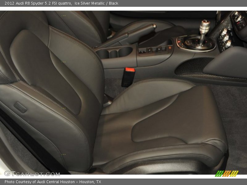  2012 R8 Spyder 5.2 FSI quattro Black Interior