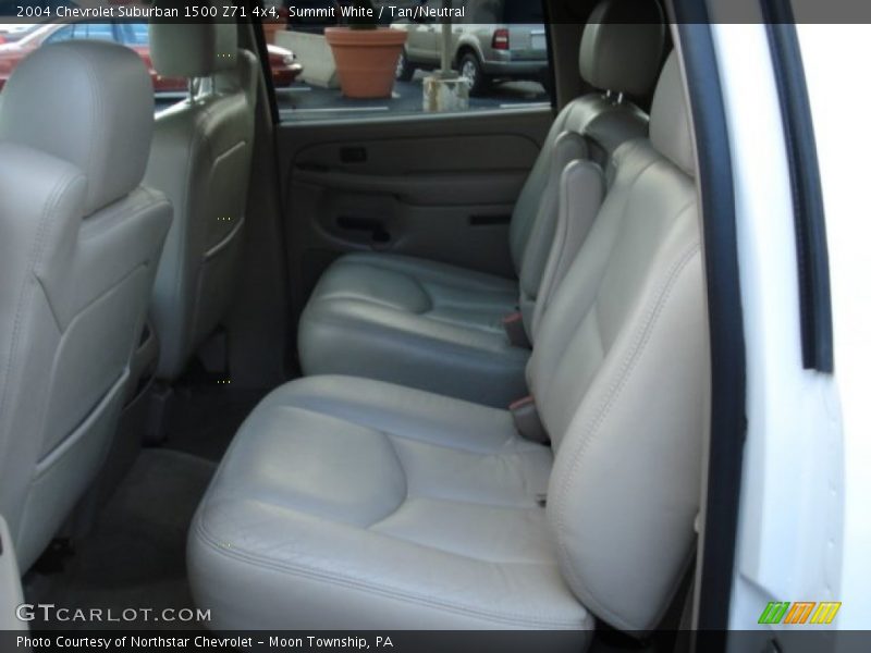 Summit White / Tan/Neutral 2004 Chevrolet Suburban 1500 Z71 4x4