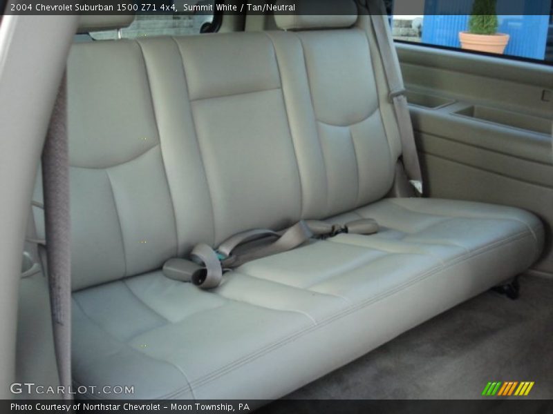 Summit White / Tan/Neutral 2004 Chevrolet Suburban 1500 Z71 4x4