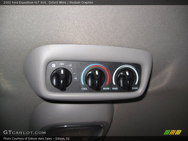 Oxford White / Medium Graphite 2002 Ford Expedition XLT 4x4