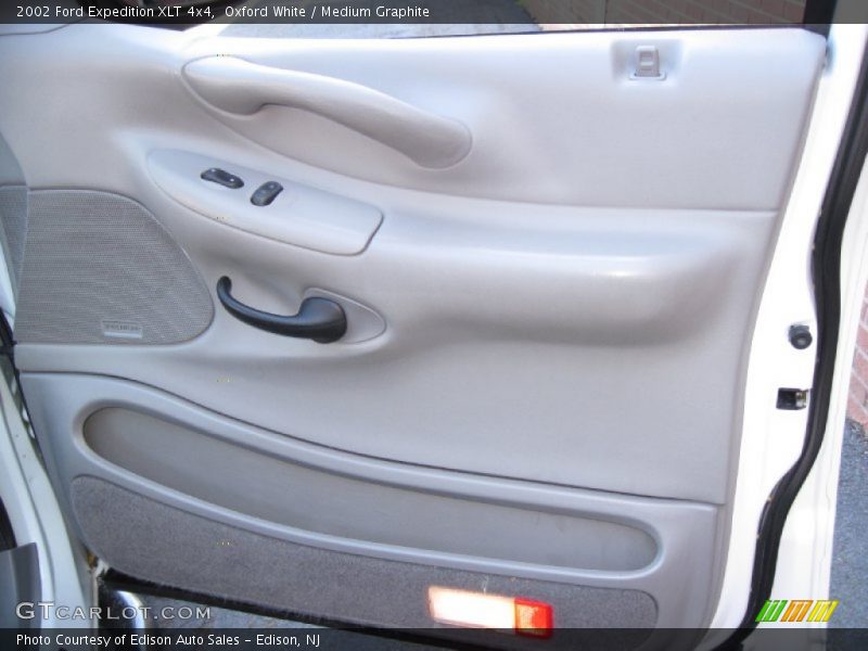 Oxford White / Medium Graphite 2002 Ford Expedition XLT 4x4
