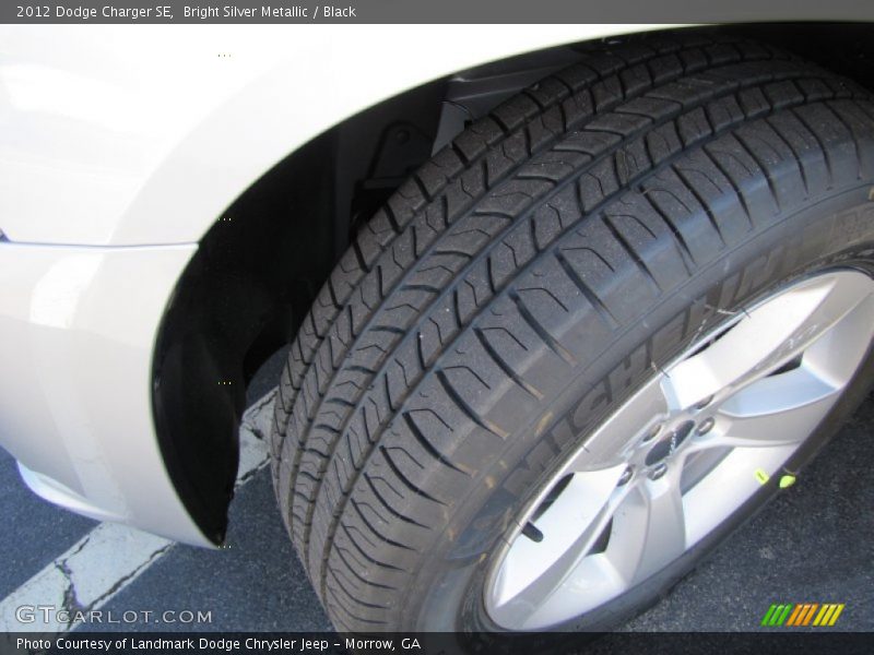 Bright Silver Metallic / Black 2012 Dodge Charger SE