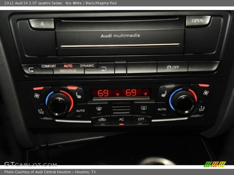 Controls of 2012 S4 3.0T quattro Sedan