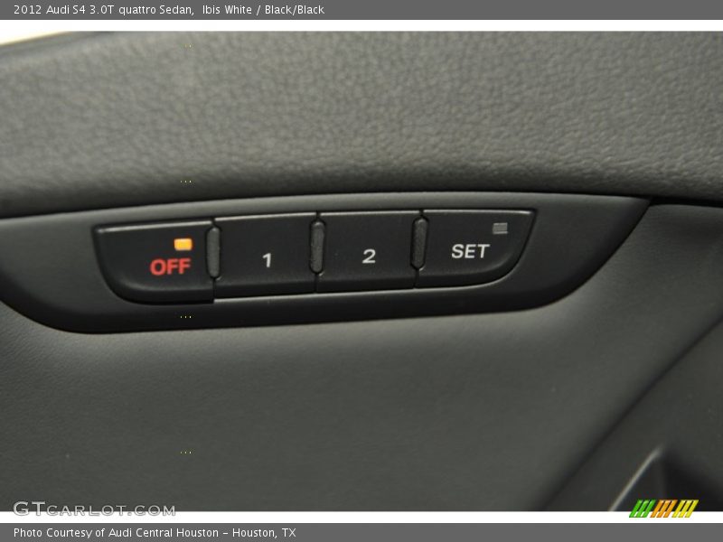 Ibis White / Black/Black 2012 Audi S4 3.0T quattro Sedan