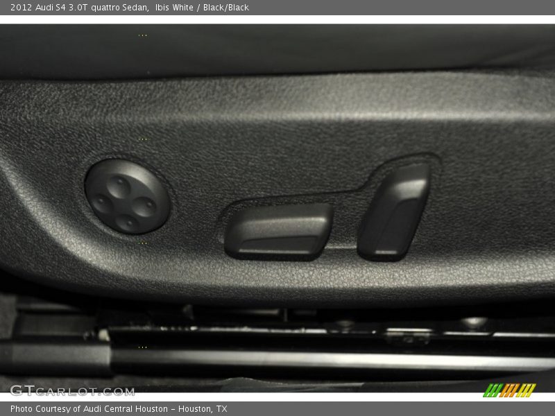 Ibis White / Black/Black 2012 Audi S4 3.0T quattro Sedan