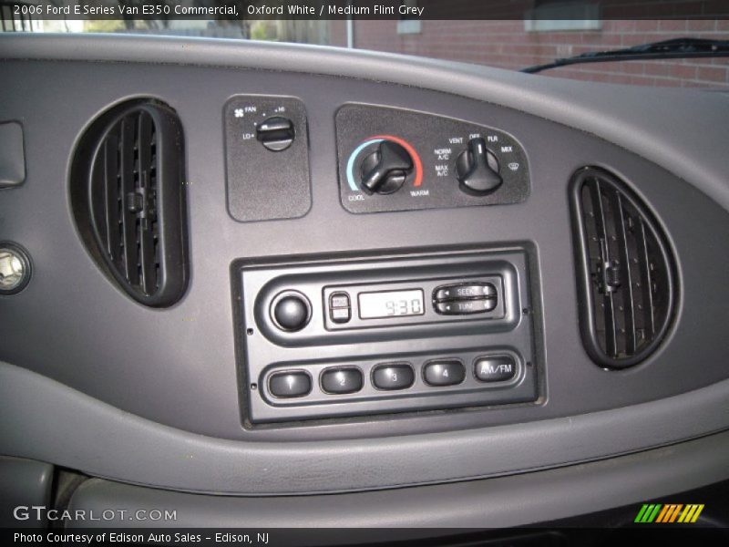 Oxford White / Medium Flint Grey 2006 Ford E Series Van E350 Commercial
