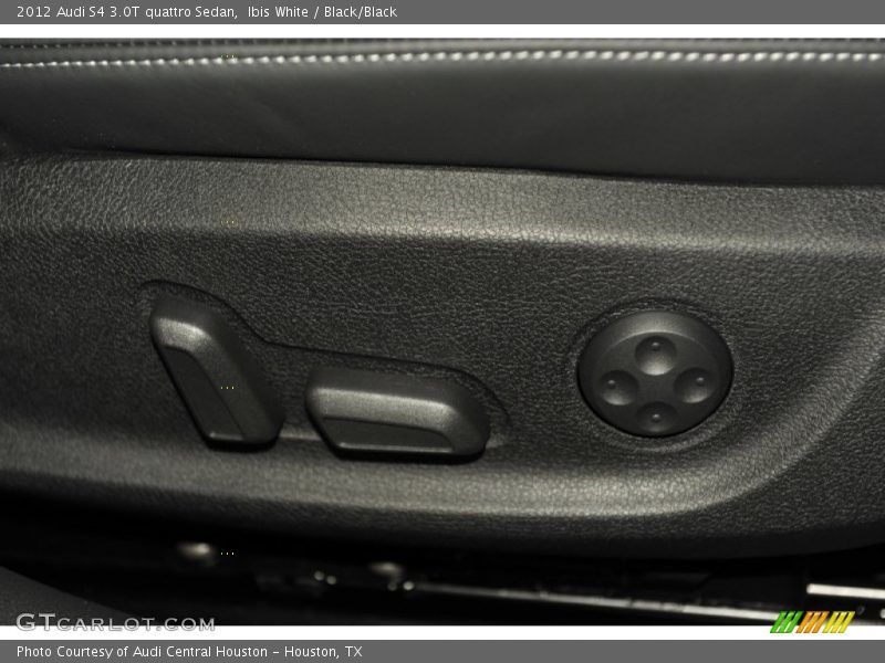 Ibis White / Black/Black 2012 Audi S4 3.0T quattro Sedan