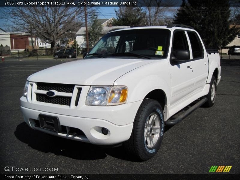 Oxford White / Medium Dark Flint 2005 Ford Explorer Sport Trac XLT 4x4
