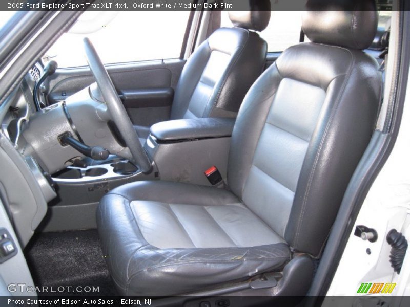 Oxford White / Medium Dark Flint 2005 Ford Explorer Sport Trac XLT 4x4