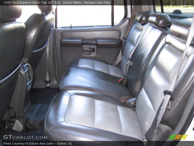 Oxford White / Medium Dark Flint 2005 Ford Explorer Sport Trac XLT 4x4