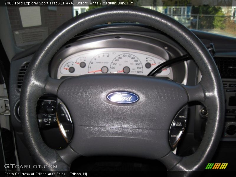 Oxford White / Medium Dark Flint 2005 Ford Explorer Sport Trac XLT 4x4
