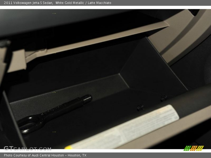 White Gold Metallic / Latte Macchiato 2011 Volkswagen Jetta S Sedan