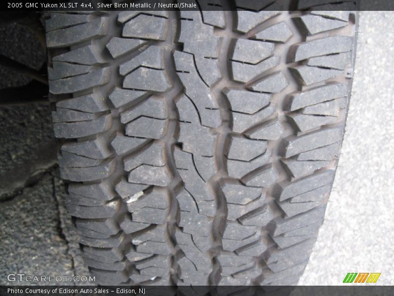 Silver Birch Metallic / Neutral/Shale 2005 GMC Yukon XL SLT 4x4