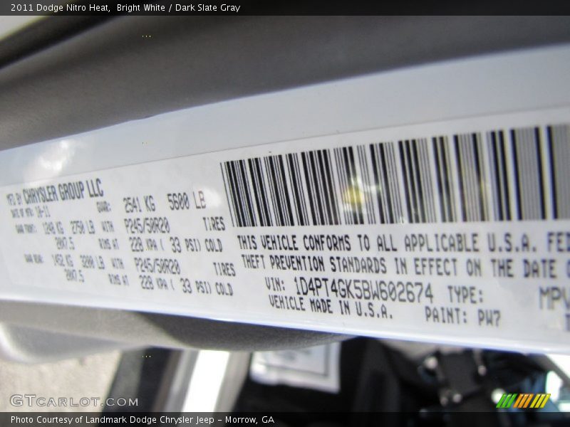 Bright White / Dark Slate Gray 2011 Dodge Nitro Heat