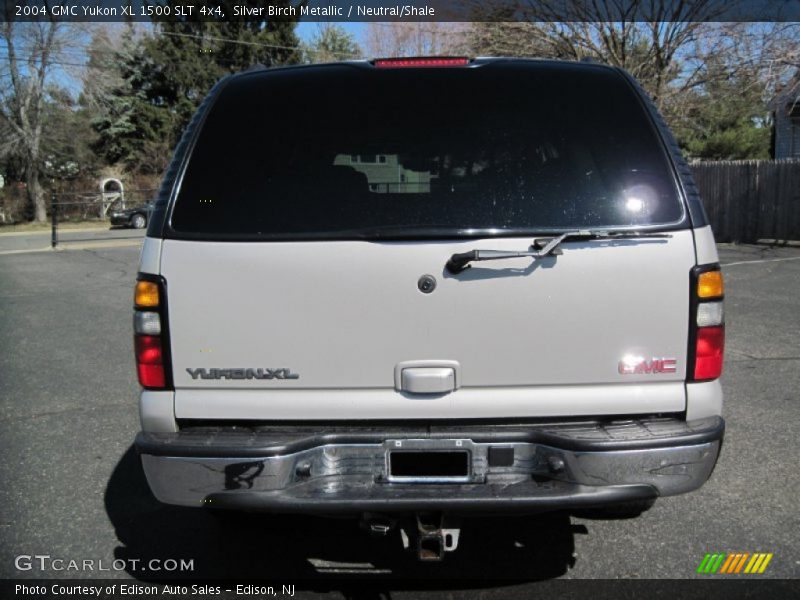 Silver Birch Metallic / Neutral/Shale 2004 GMC Yukon XL 1500 SLT 4x4