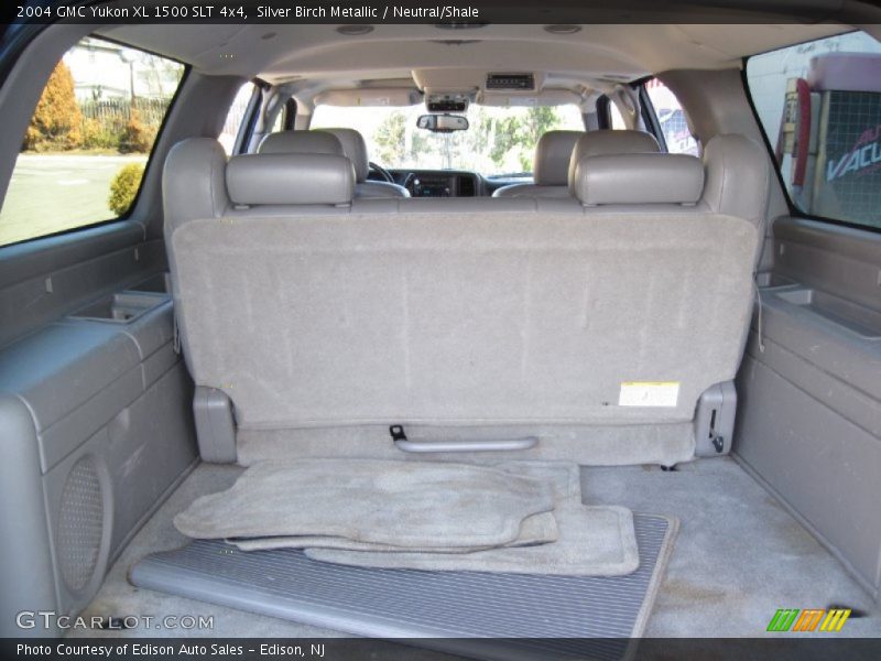 Silver Birch Metallic / Neutral/Shale 2004 GMC Yukon XL 1500 SLT 4x4