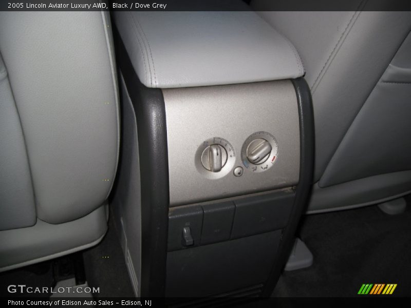 Black / Dove Grey 2005 Lincoln Aviator Luxury AWD