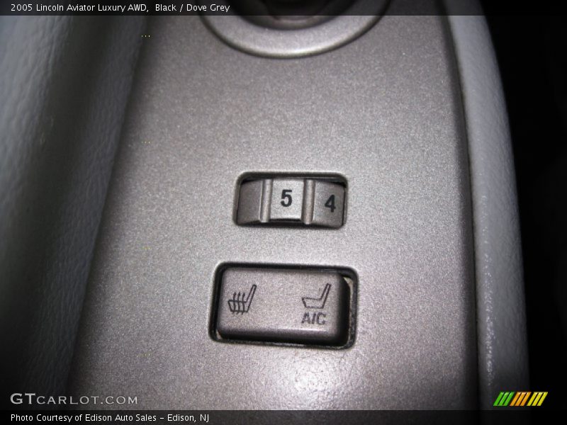 Black / Dove Grey 2005 Lincoln Aviator Luxury AWD
