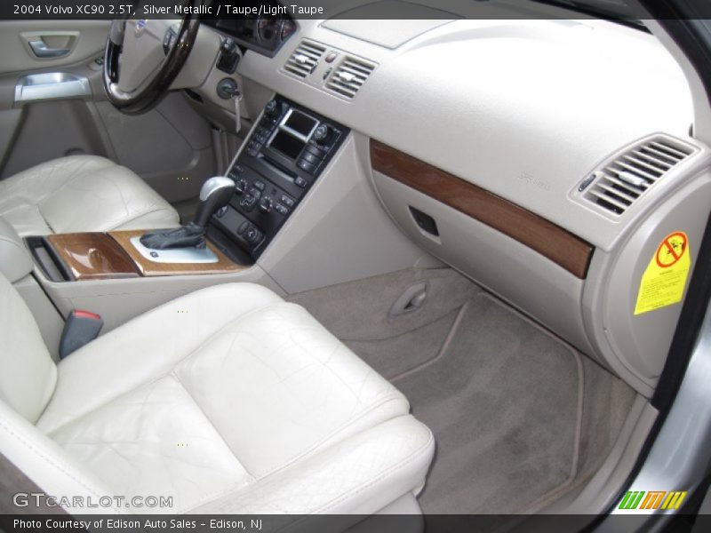 Silver Metallic / Taupe/Light Taupe 2004 Volvo XC90 2.5T