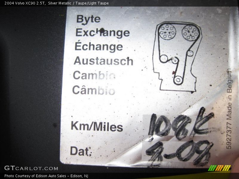 Silver Metallic / Taupe/Light Taupe 2004 Volvo XC90 2.5T
