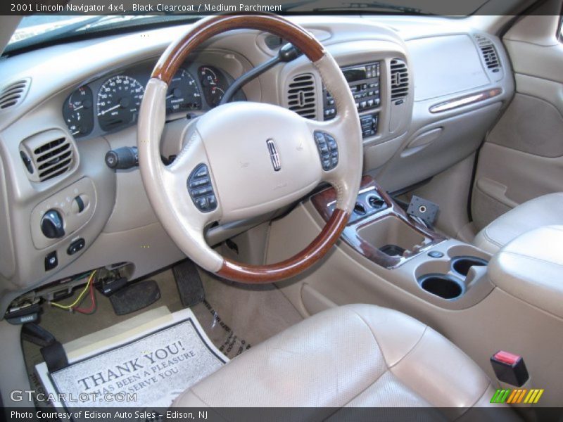 Black Clearcoat / Medium Parchment 2001 Lincoln Navigator 4x4