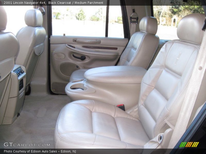 Black Clearcoat / Medium Parchment 2001 Lincoln Navigator 4x4