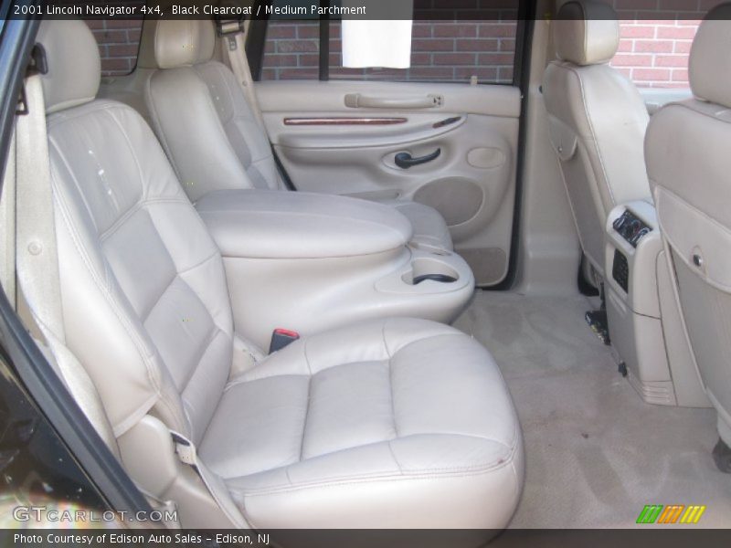 Black Clearcoat / Medium Parchment 2001 Lincoln Navigator 4x4