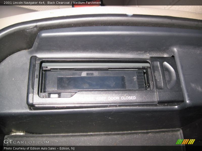 Black Clearcoat / Medium Parchment 2001 Lincoln Navigator 4x4