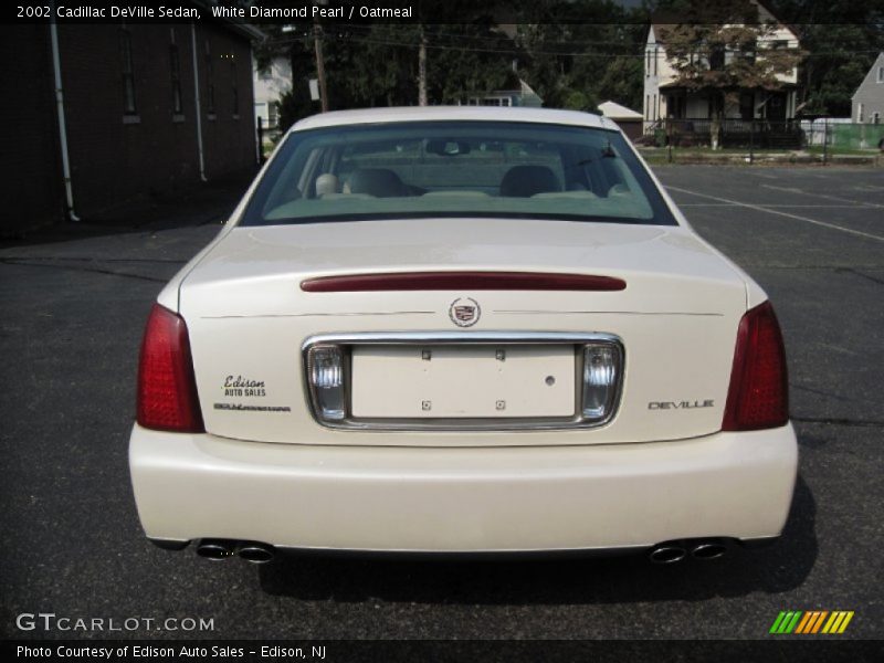 White Diamond Pearl / Oatmeal 2002 Cadillac DeVille Sedan