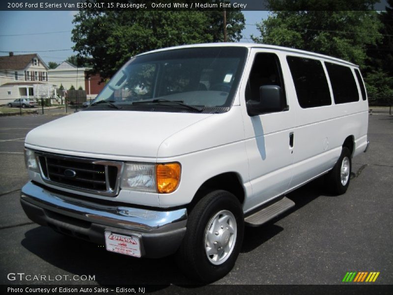 Oxford White / Medium Flint Grey 2006 Ford E Series Van E350 XLT 15 Passenger