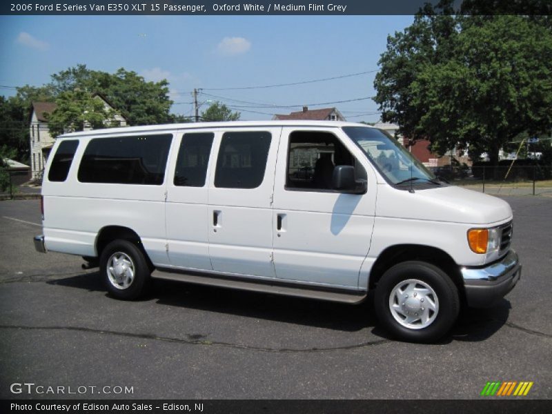 Oxford White / Medium Flint Grey 2006 Ford E Series Van E350 XLT 15 Passenger