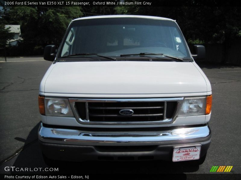 Oxford White / Medium Flint Grey 2006 Ford E Series Van E350 XLT 15 Passenger