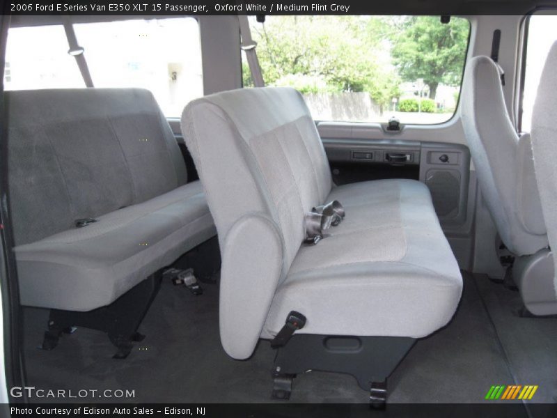 Oxford White / Medium Flint Grey 2006 Ford E Series Van E350 XLT 15 Passenger