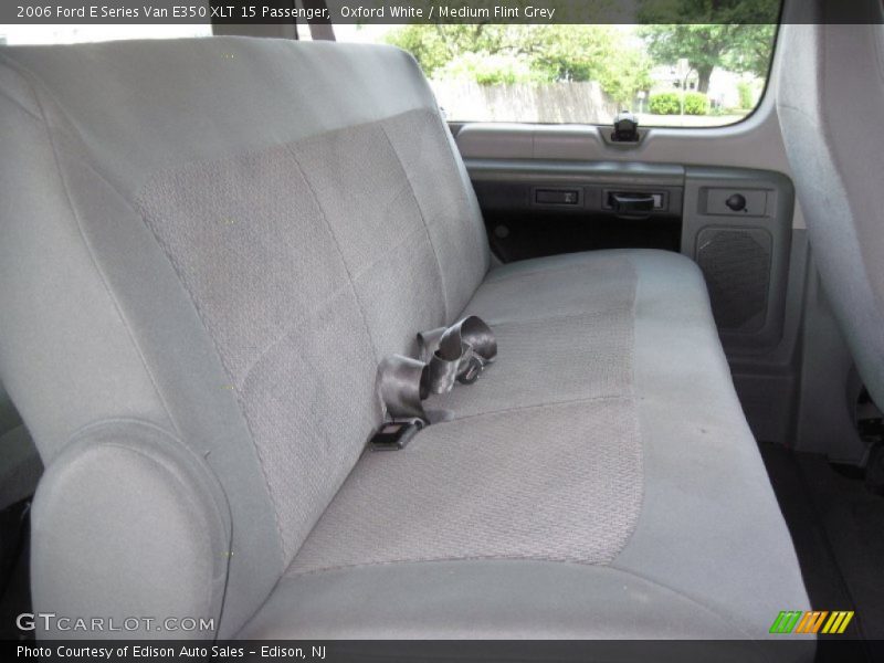 Oxford White / Medium Flint Grey 2006 Ford E Series Van E350 XLT 15 Passenger